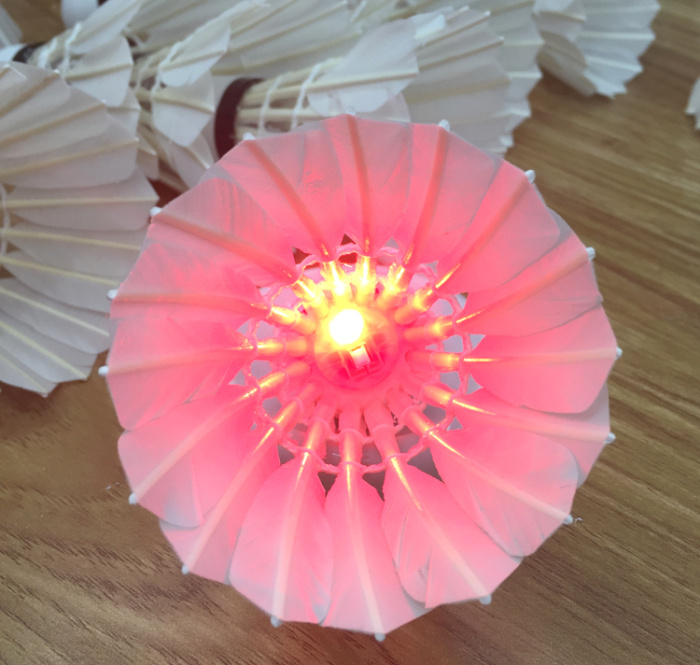 LED luminous lighting badminton optional monochrome colorful feather badminton network selling products LED luminous lighting badminton optional monochrome colorful feather badminton network selling products