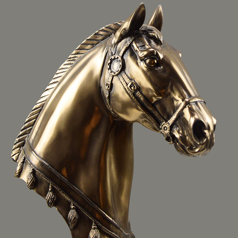 Modern Minimalist War Horse Head Decoration Light Luxury Living Room Study Office Home Decoration & Ornament Resin Crafts