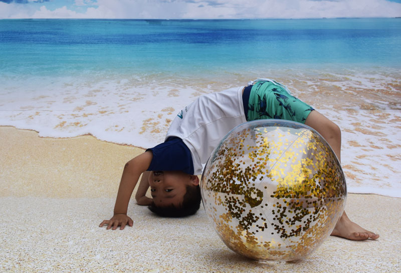 PVC inflatable Beach ball Transparent Flake ball Child Adult toy ball transparent Flake Beach ball filling ball