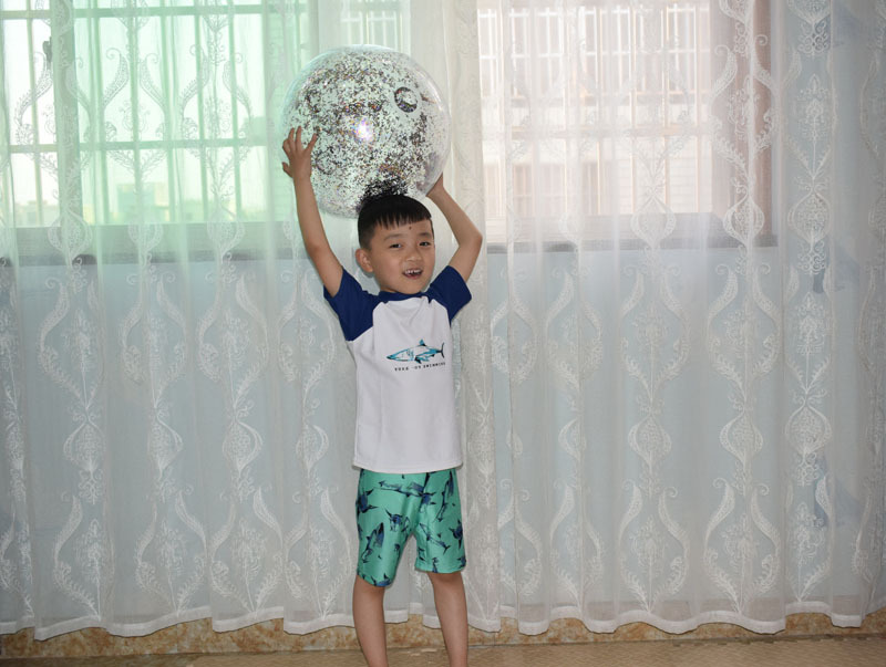 PVC inflatable Beach ball Transparent Flake ball Child Adult toy ball transparent Flake Beach ball filling ball