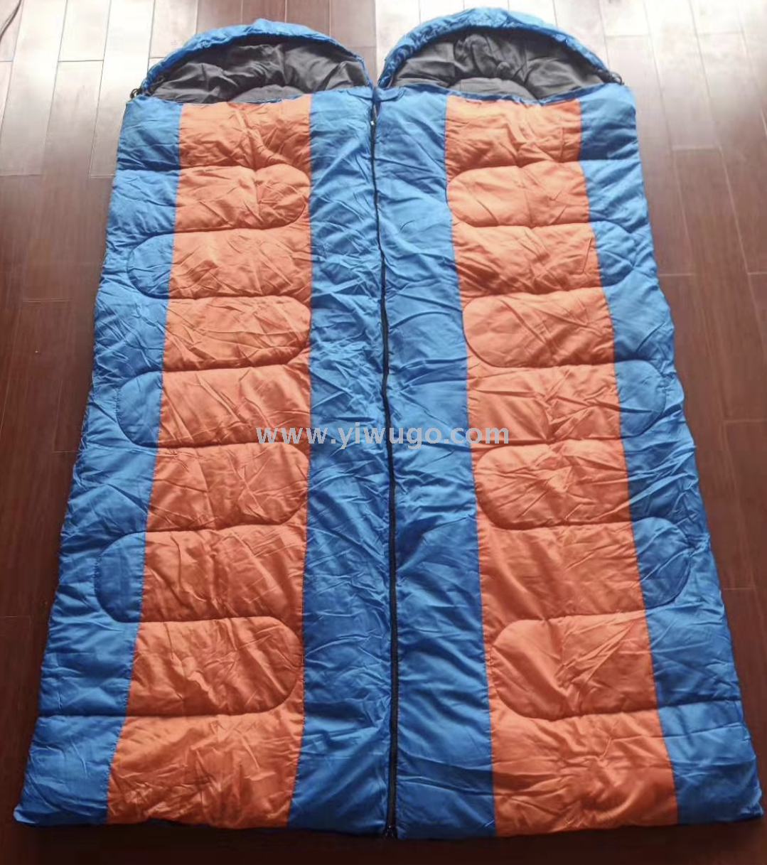 advanced winter warmth and thickening, two vertical matching color matching adult envelopes, send a hooded sleeping bag advanced winter warmth and thickening, two vertical matching color matching adult envelopes, send a hooded sleeping bag