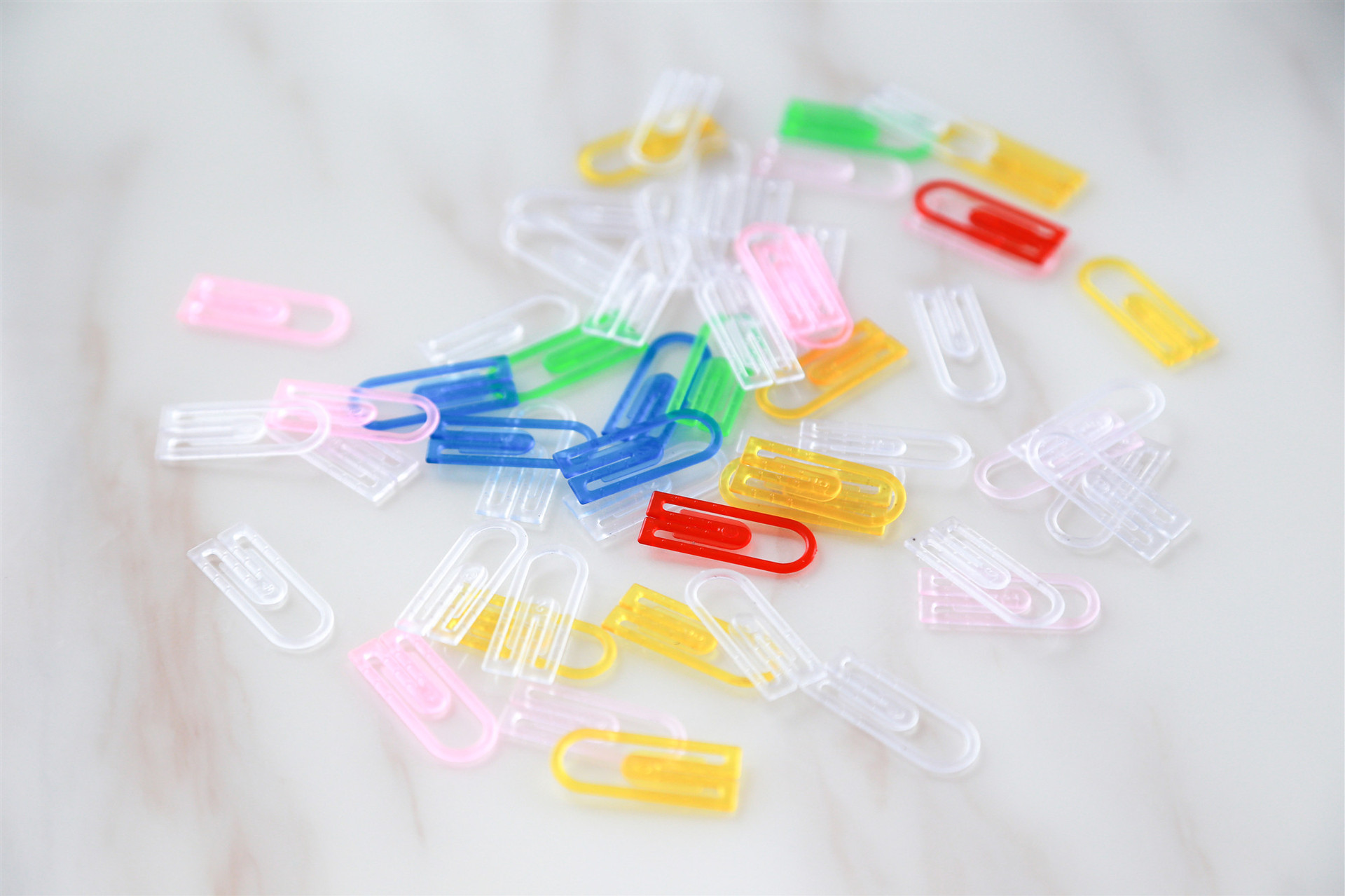 Plastic Paper Clip Office School Supplies Color Student Paper Storage Sorting Pin Boxed Anti-Rust Abs Plastic Paper Clip Office School Supplies Color Student Paper Storage Sorting Pin Boxed Anti-Rust Abs