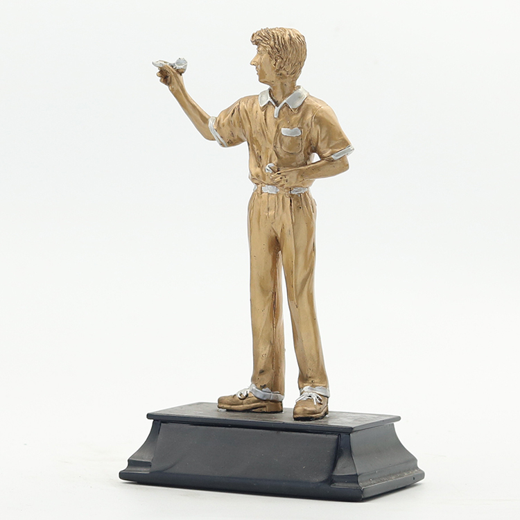 New resin darts trophy person trophy metal MEDALS custom factory direct selling crafts 3373 New resin darts trophy person trophy metal MEDALS custom factory direct selling crafts 3373