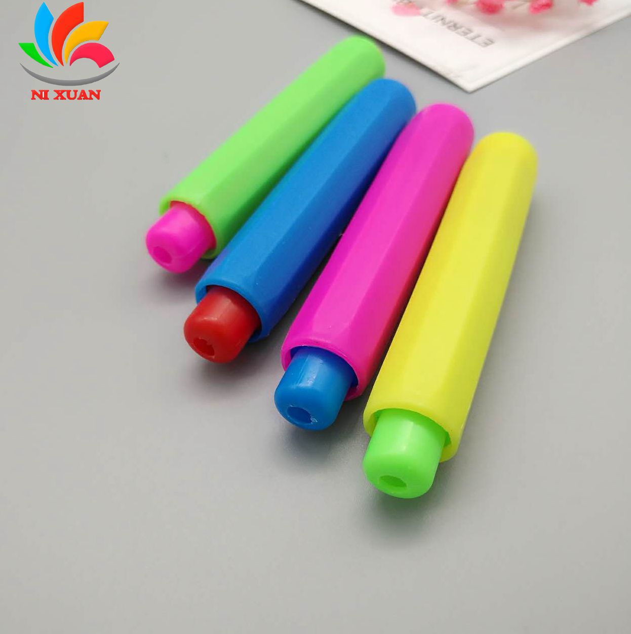 Teacher teaching special chalk kit children blackboard writing chalk clip Teacher teaching special chalk kit children blackboard writing chalk clip