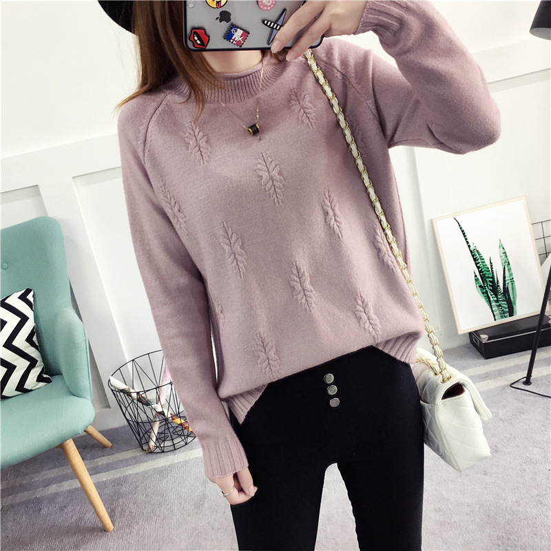 Rolled edge half turtleneck sweater female pullover of autumn winter version of cuff loose short version of the bottom split sweater