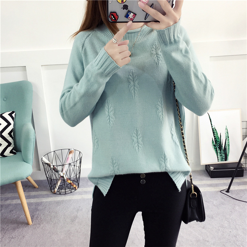 Rolled edge half turtleneck sweater female pullover of autumn winter version of cuff loose short version of the bottom split sweater