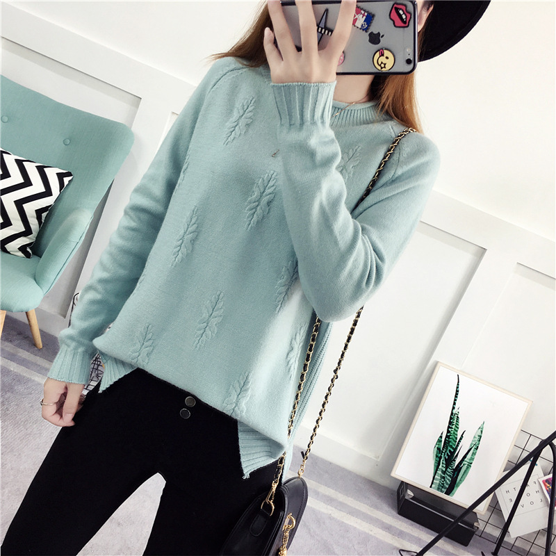 Rolled edge half turtleneck sweater female pullover of autumn winter version of cuff loose short version of the bottom split sweater