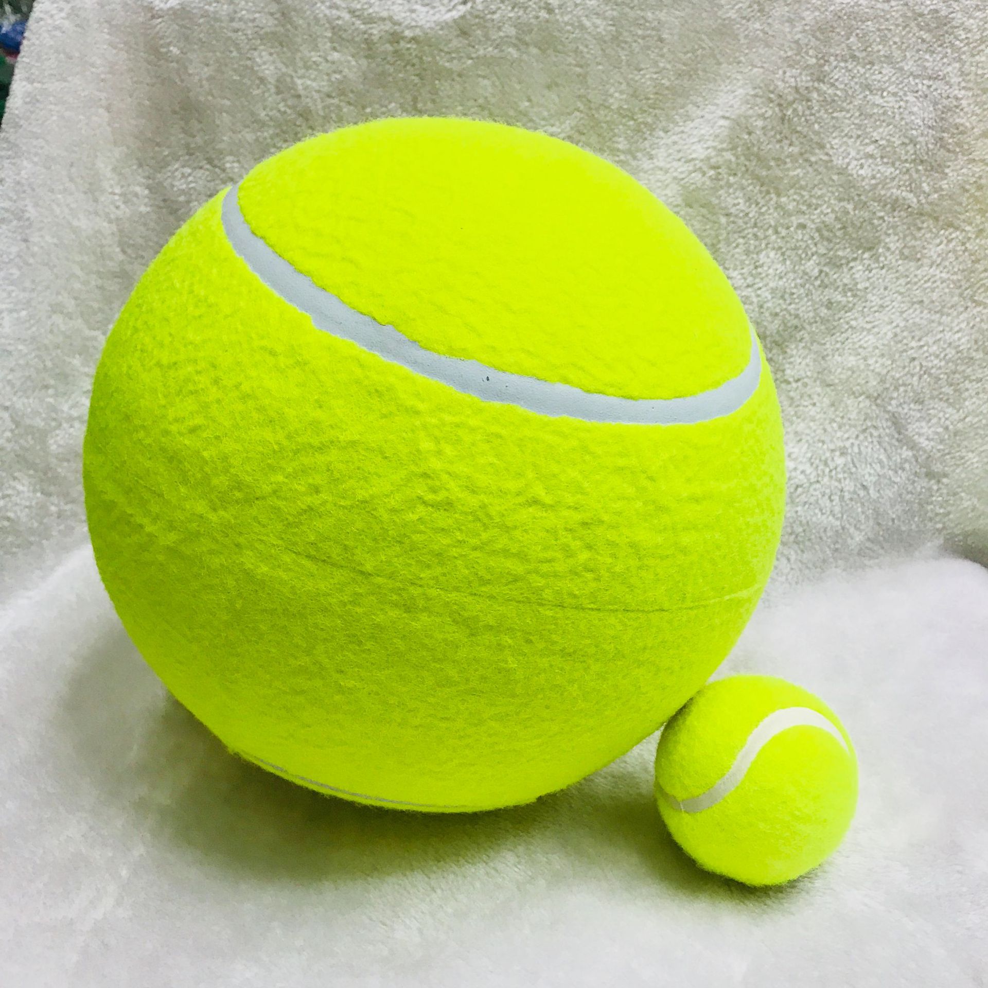 Factory Direct Sales Inflatable Signature 9.5-Inch Tennis 24cm Large Tennis Pet Advertising Logo Customization