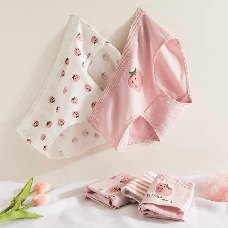 Strawberry Cotton Underwear Women&#039;s Mid-Waist Cotton Crotch Japanese Cute Girl Student Bag Hip Cotton Jersey Briefs