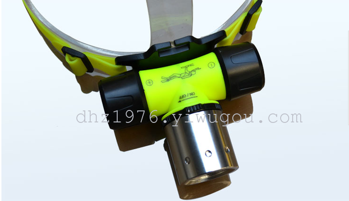 Head lamp, wearing a diving shot from strong light lamp light hunting lamp 10W charging T6 fishing lithium-ion 18650 