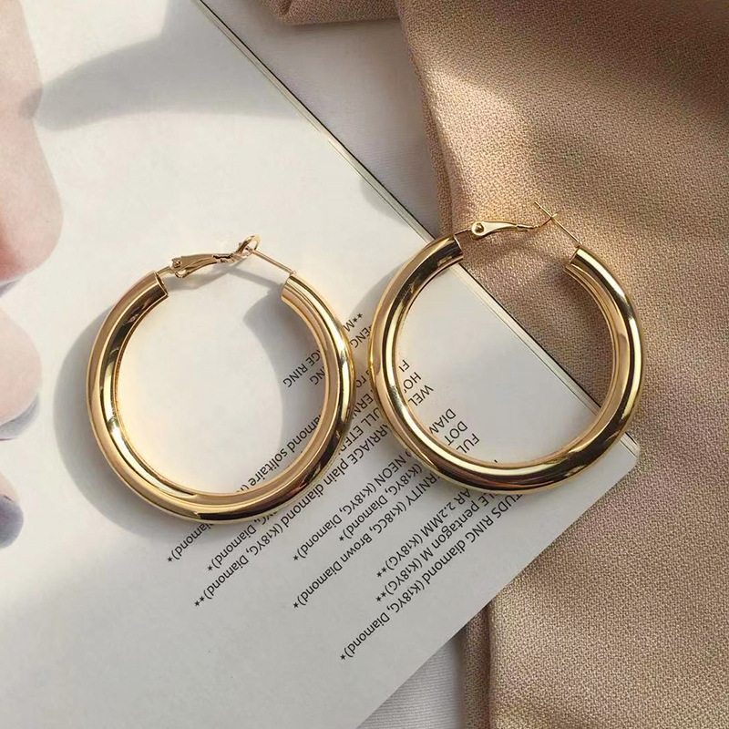 CrossBorder Exaggerated New Earrings Simple Circle Earrings Metal Sequins Ornament INS Net Red Popular Earrings
