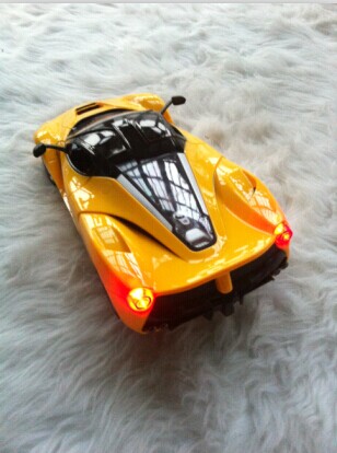 1:24 Ferrari remote-control door auto cool r/c car