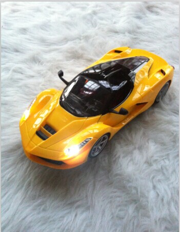 1:24 Ferrari remote-control door auto cool r/c car