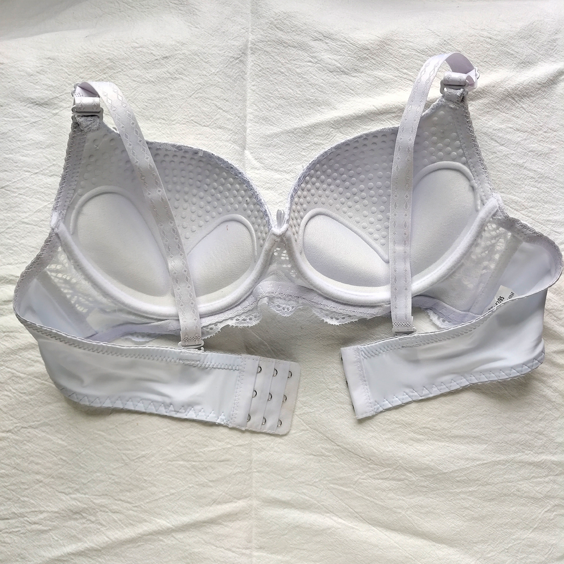 White Women's Bra with Steel Ring Sexy Push up Breast Holding Back Buckle Bra Can Be Zero Batch White Women's Bra with Steel Ring Sexy Push up Breast Holding Back Buckle Bra Can Be Zero Batch