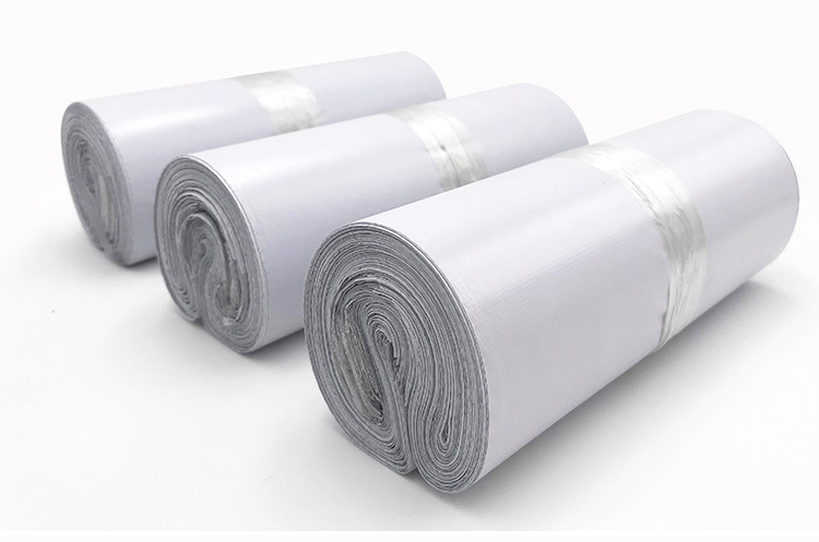 [Economic Model] White Express Bag Wholesale Clothing Packaging Waterproof Bag 28 * 42cm Logistics Packing Bag Customized