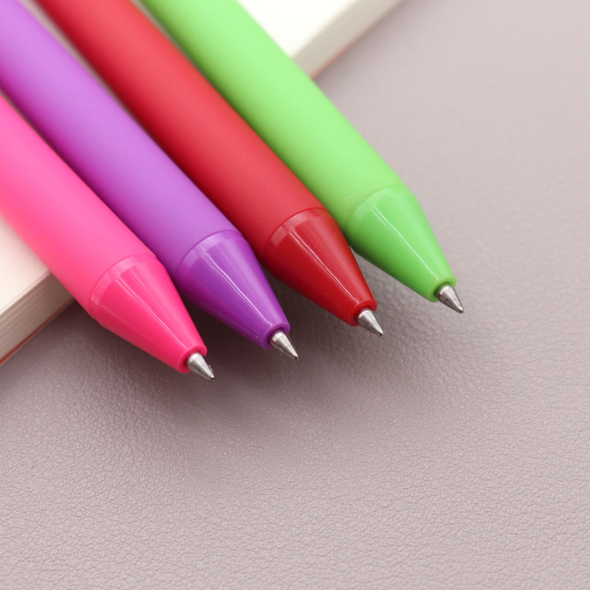 Factory Customized Advertising Marker Gift Customized Logo Plastic Press Gel Pen Colorful Candy Color Pen