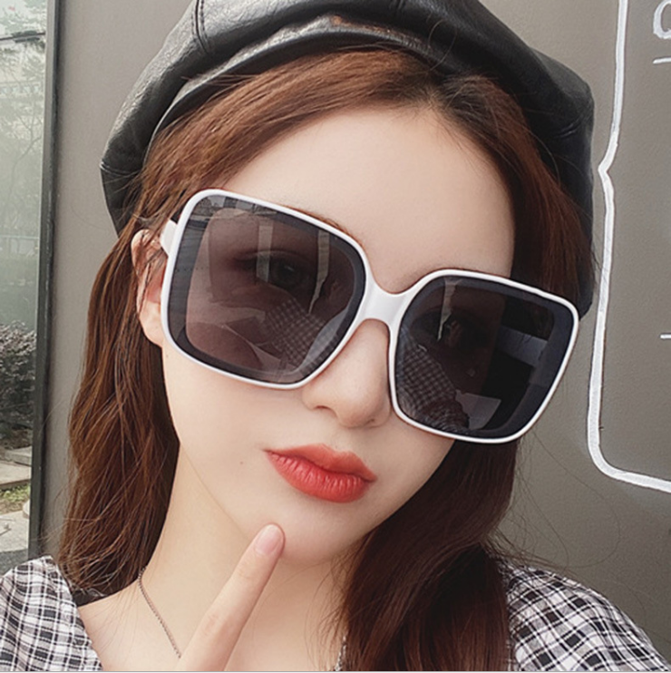 New large frame web celebrity douyin with sunglasses Korean version trend sunglasses women's sun shade glasses 97062 New large frame web celebrity douyin with sunglasses Korean version trend sunglasses women's sun shade glasses 97062