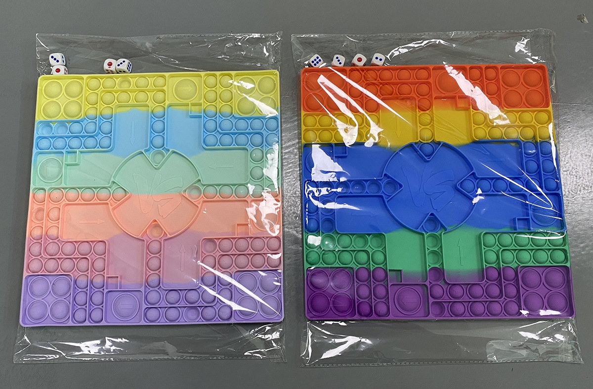New Large Chessboard Deratization Pioneer Bag Pencil Case Large Size Silicone Educational Desktop Pressure Reduction Toy Puzzle