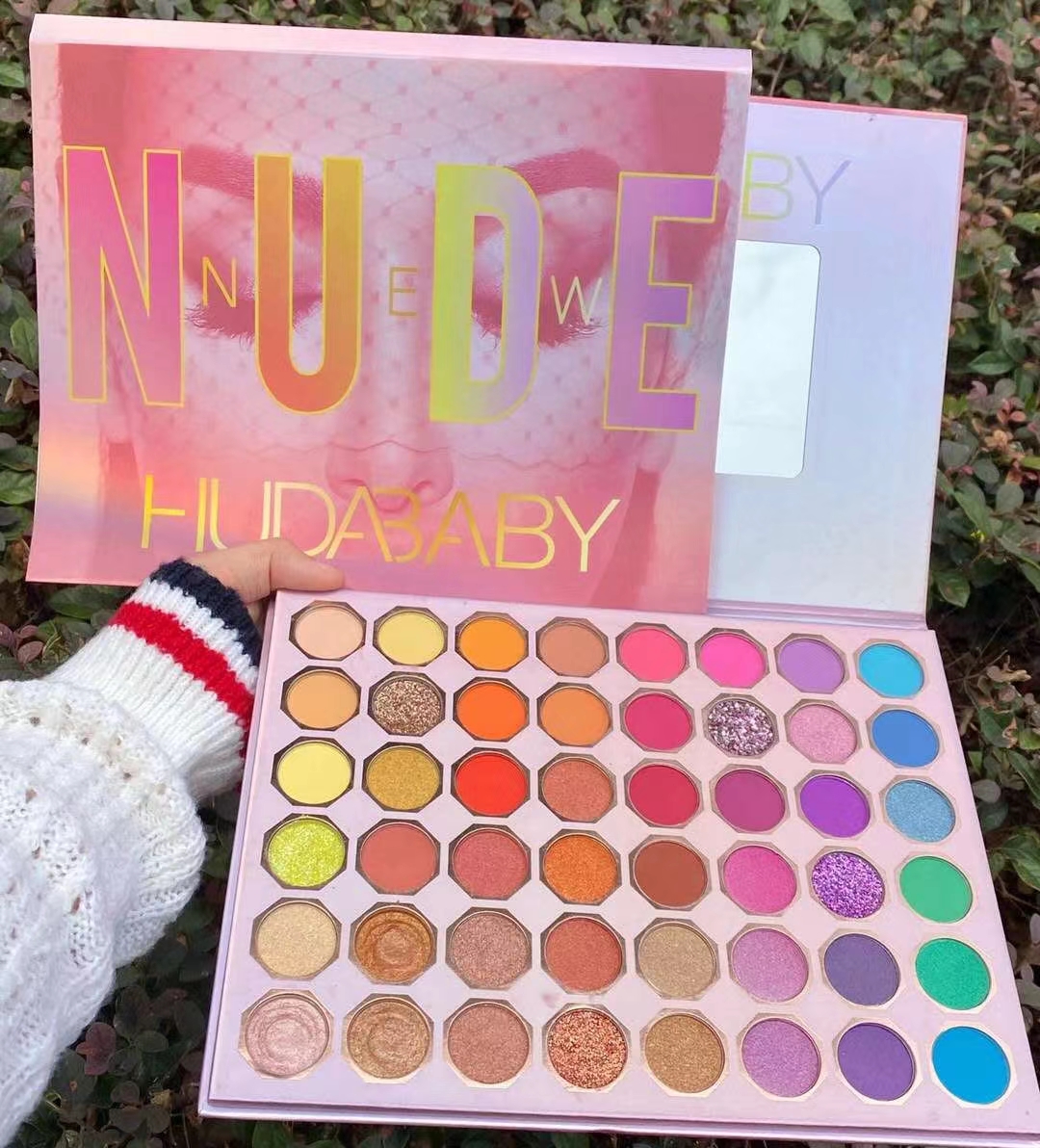 Eyeshadow palette shimmer matte Huda Baby