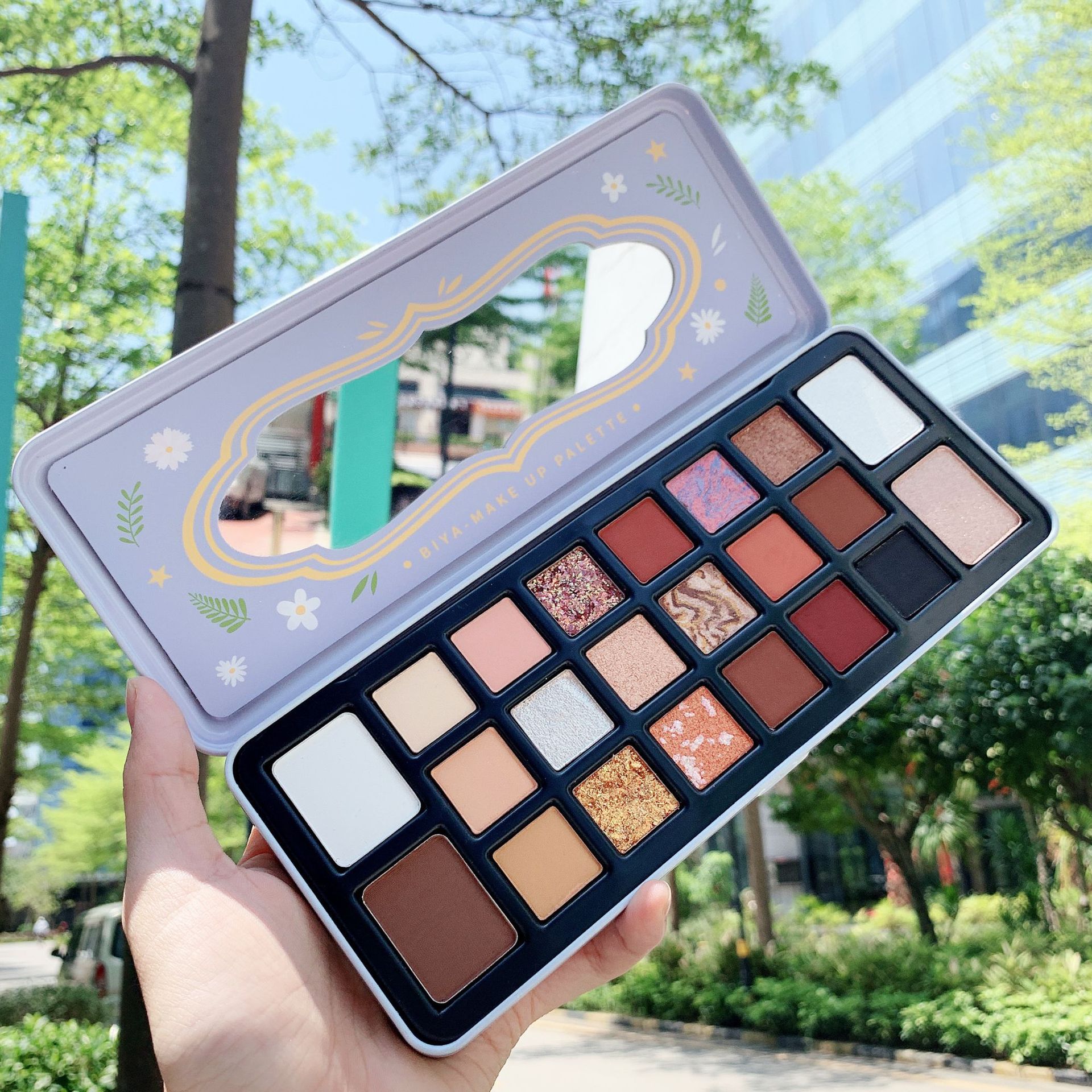Biya Biya 18-Color Eyeshadow Palette Multi-Color Mashed Potatoes Shimmer Matte Girl Iron Box Eye Shadow Plate Nude Makeup Beginner