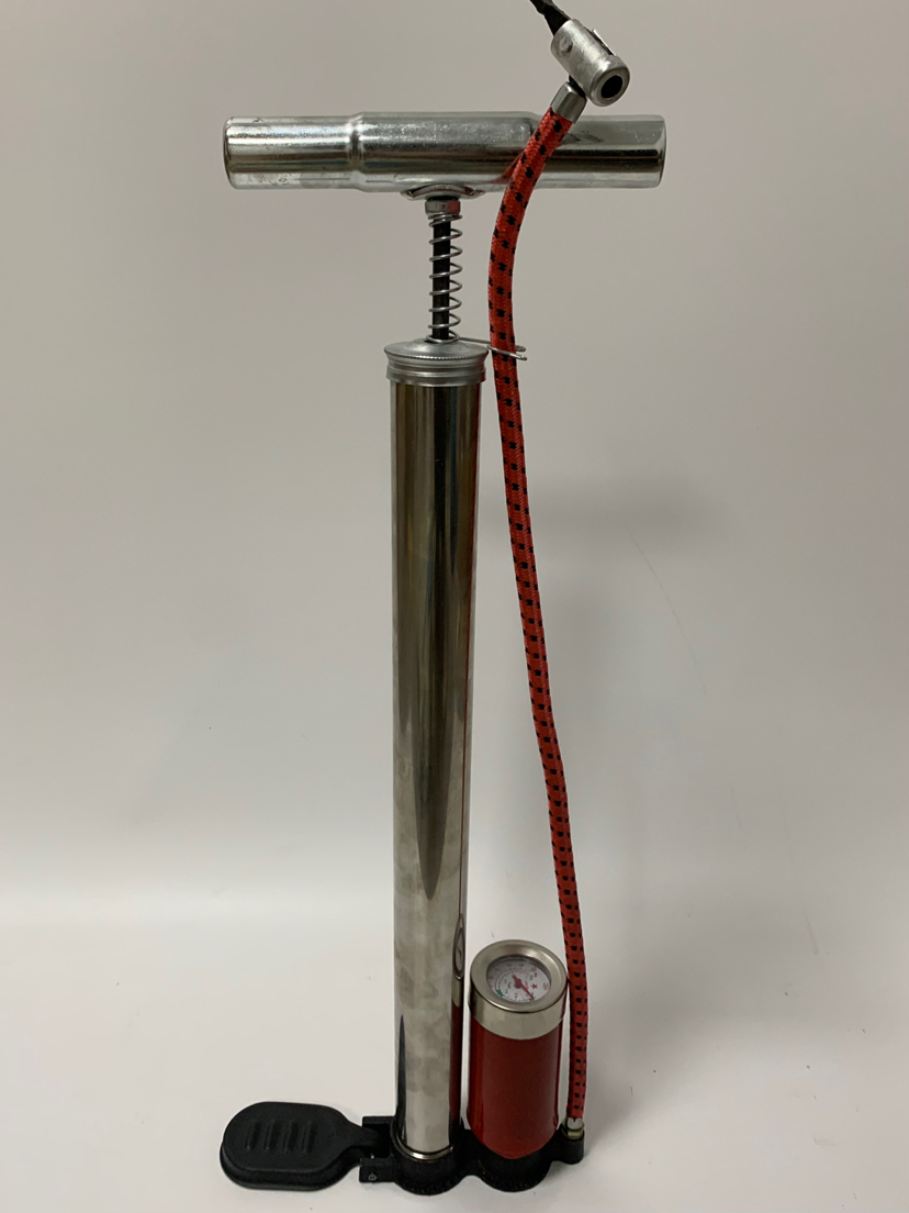 The old stainless steel high pressure pump Bicycle car inflator pump motorbike mountain bike pump The old stainless steel high pressure pump Bicycle car inflator pump motorbike mountain bike pump