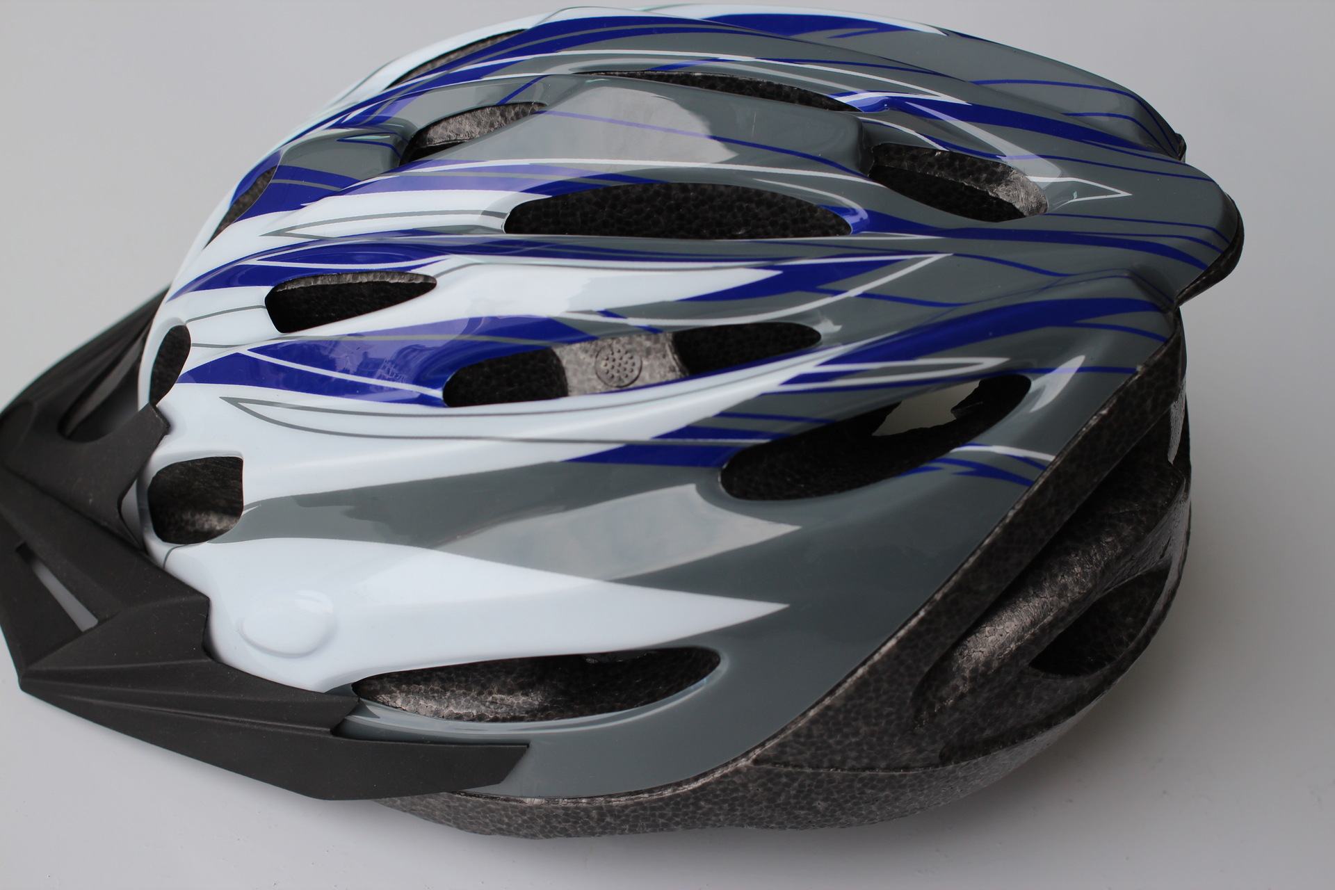 ... class = 'class2' > helmet ... class = 'class2' > helmet
