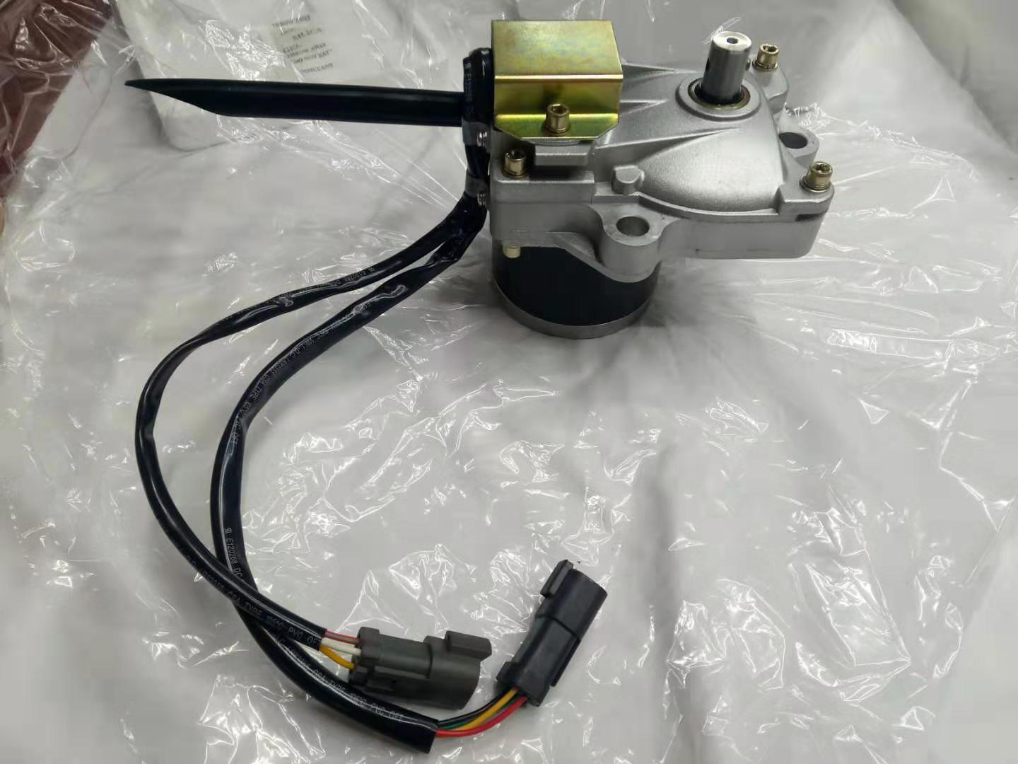 PC200-7 PC130-7 PC300-7 Stepper Motor 6D102 Throttle Motor 7834-41-3003 PC200-7 PC130-7 PC300-7 Stepper Motor 6D102 Throttle Motor 7834-41-3003