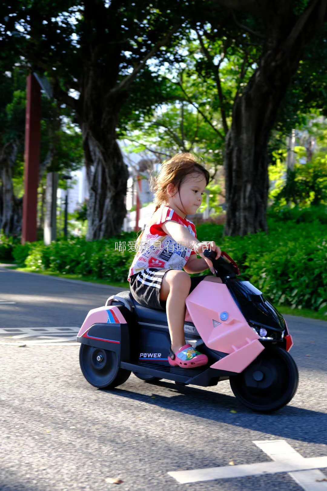 Children's Electric Motor Tricycle Children's Toy Boy Baby Girl's Kids Bike Can Be Charged by People