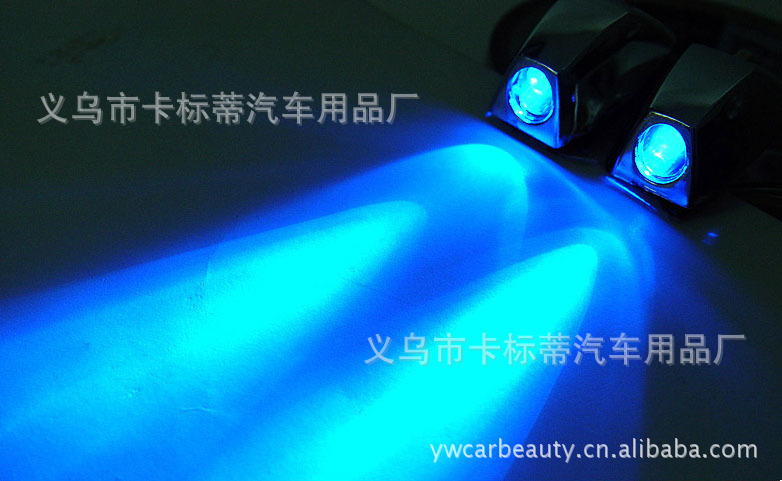 Automobile water jet light LED high light Automobile wiper car water jet hole light multi-color optional Automobile water jet light LED high light Automobile wiper car water jet hole light multi-color optional