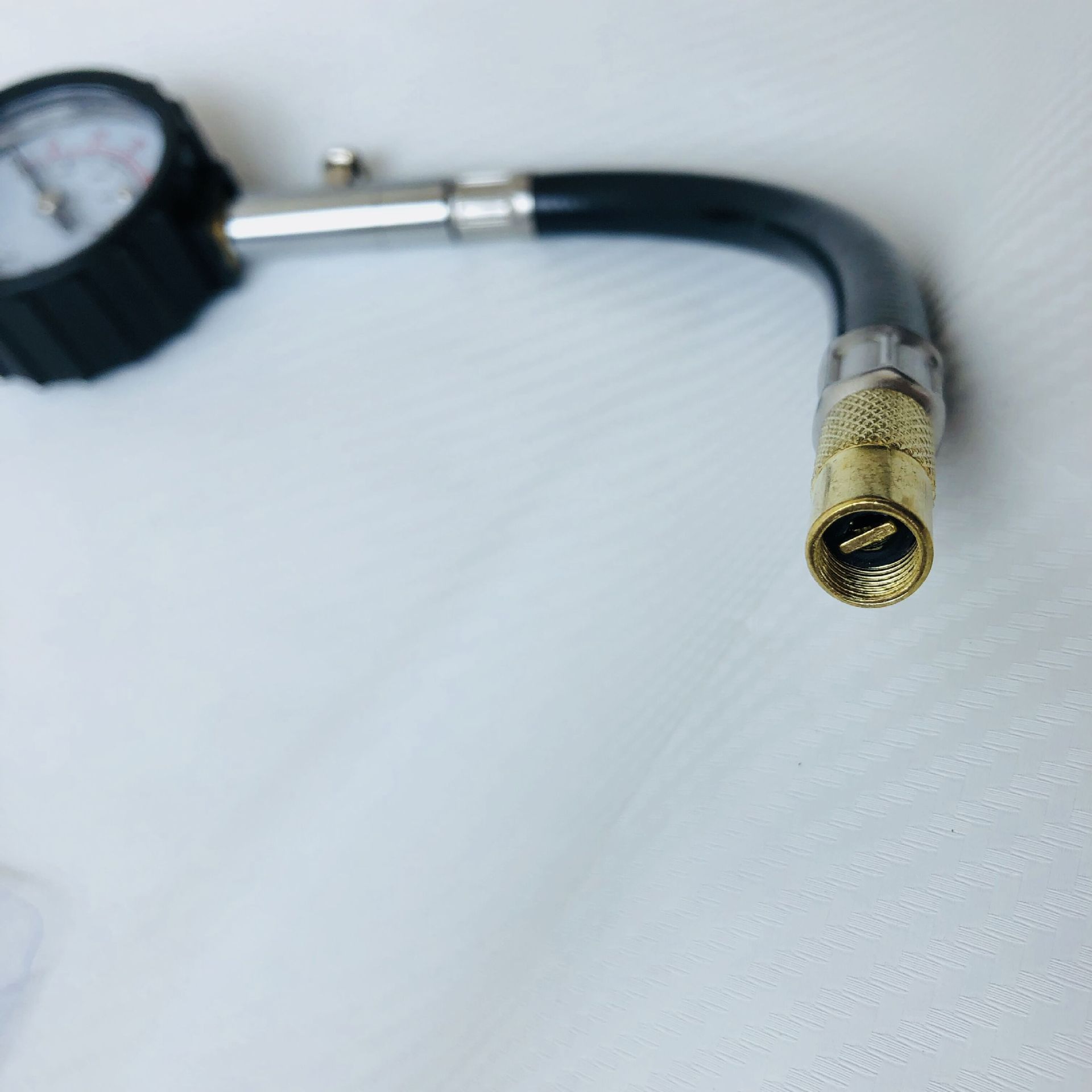 Hose Tire Pressure Gauge High Precision Density Car Tire Pressure Gauge/Detection with Deflector Clamshell Packaging Hose Tire Pressure Gauge High Precision Density Car Tire Pressure Gauge/Detection with Deflector Clamshell Packaging