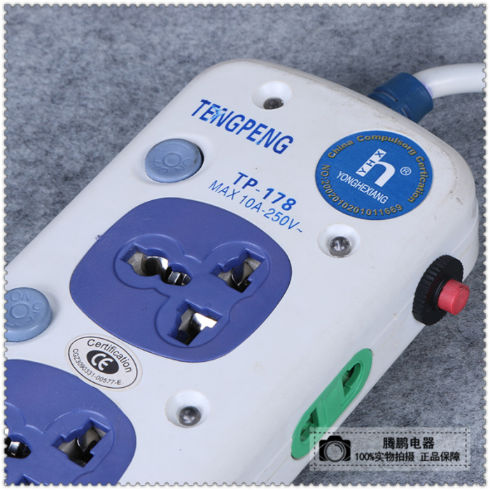 Socket bank plug bank terminal board independent switch side Socket overload protection plug board Socket bank plug bank terminal board independent switch side Socket overload protection plug board