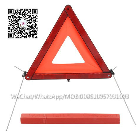 Reflecting triangle warning sign