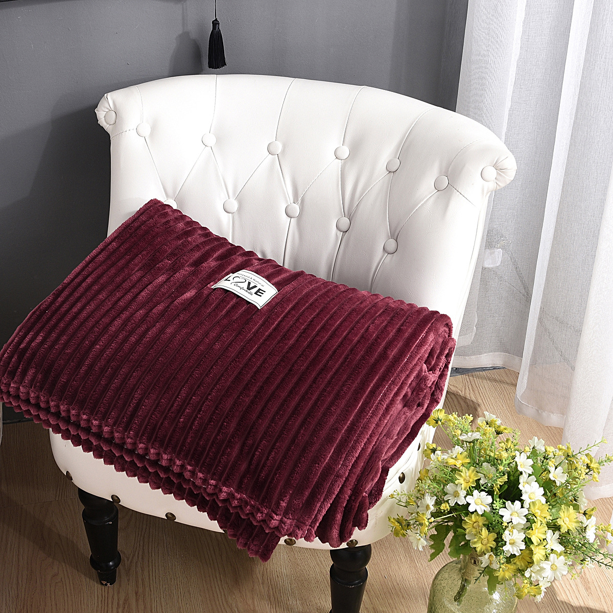 New Magic Velvet Cross-Border Blanket Solid Color Vertical Bar Flannel Blanket Gift Coral Velvet Gift Blanket Wholesale New Magic Velvet Cross-Border Blanket Solid Color Vertical Bar Flannel Blanket Gift Coral Velvet Gift Blanket Wholesale