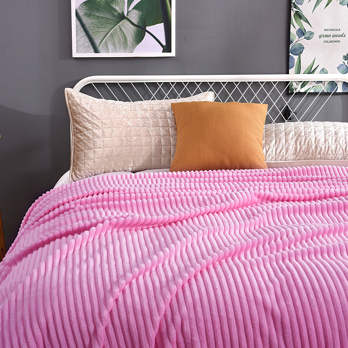 New Magic Velvet Cross-Border Blanket Solid Color Vertical Bar Flannel Blanket Gift Coral Velvet Gift Blanket Wholesale New Magic Velvet Cross-Border Blanket Solid Color Vertical Bar Flannel Blanket Gift Coral Velvet Gift Blanket Wholesale