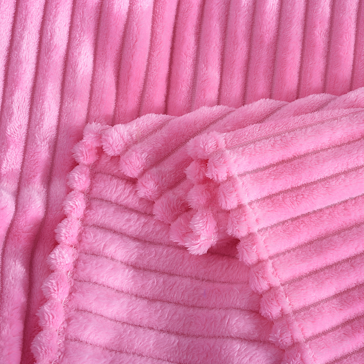 New Magic Velvet Cross-Border Blanket Solid Color Vertical Bar Flannel Blanket Gift Coral Velvet Gift Blanket Wholesale New Magic Velvet Cross-Border Blanket Solid Color Vertical Bar Flannel Blanket Gift Coral Velvet Gift Blanket Wholesale
