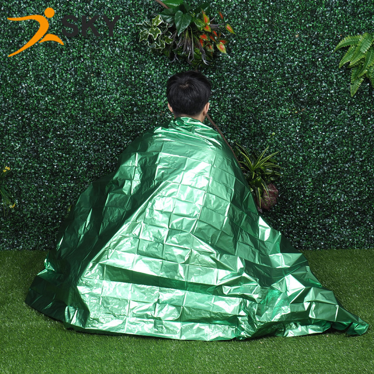 Pet Gold and Silver Color Emergency Blanket Emergency Thermal Blanket Sun Protection Outdoor Survival Camping Life Blanket Factory Wholesale