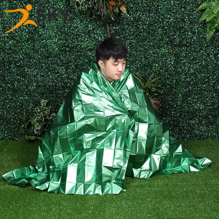 Pet Gold and Silver Color Emergency Blanket Emergency Thermal Blanket Sun Protection Outdoor Survival Camping Life Blanket Factory Wholesale