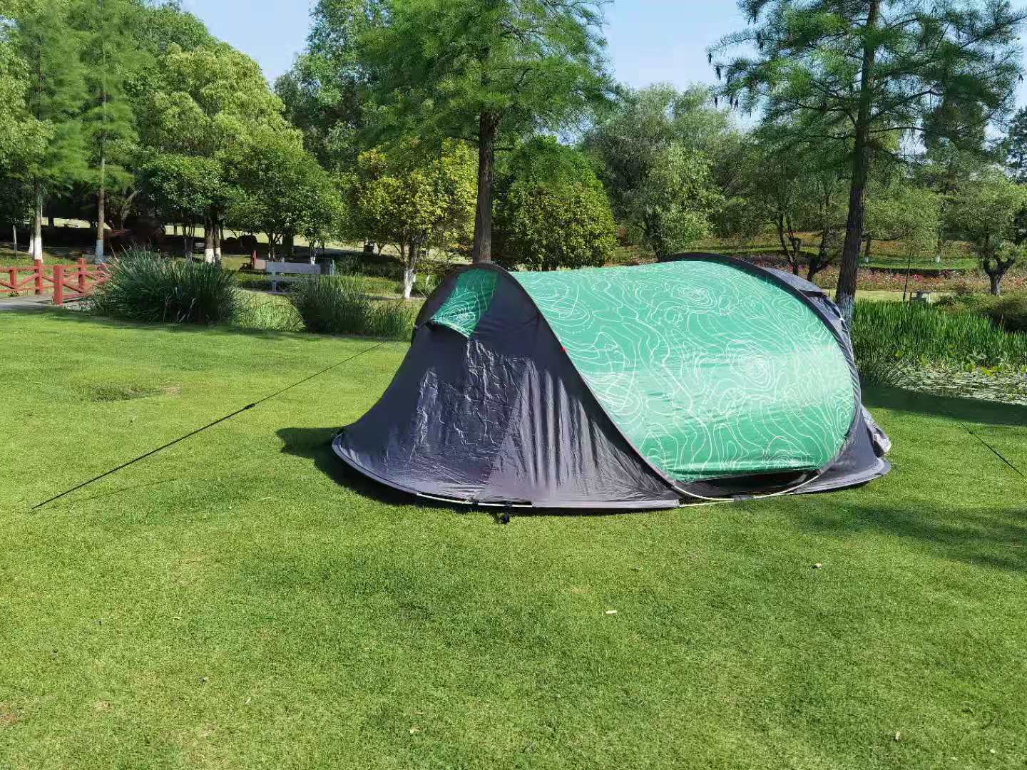 1 Second Easy-to-Put-up Tent Outdoor 3-4 People Automatic Free Thick Rain and Sun Protection Camping Indoor Outdoor Tent
