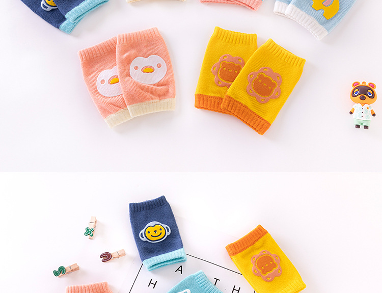 Korean New Children's Two-Color Cartoon Animal Dispensing Kneecap Baby Toddler Baby Crawling Knee and Elbow Pad Wholesale Korean New Children's Two-Color Cartoon Animal Dispensing Kneecap Baby Toddler Baby Crawling Knee and Elbow Pad Wholesale