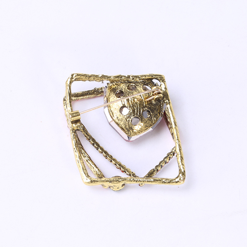 2019 new triangular purple drill popular corsage pin accessories \&#034;women &#039;s brooch cap accessories in stock