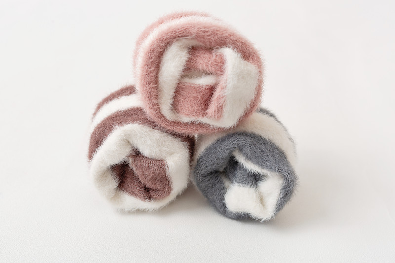 Autumn and Winter Baby Kneecap Leg Guard Baby Thickened Imitation Mink Warm Crawling Loose Striped Long Socks Autumn and Winter Baby Kneecap Leg Guard Baby Thickened Imitation Mink Warm Crawling Loose Striped Long Socks