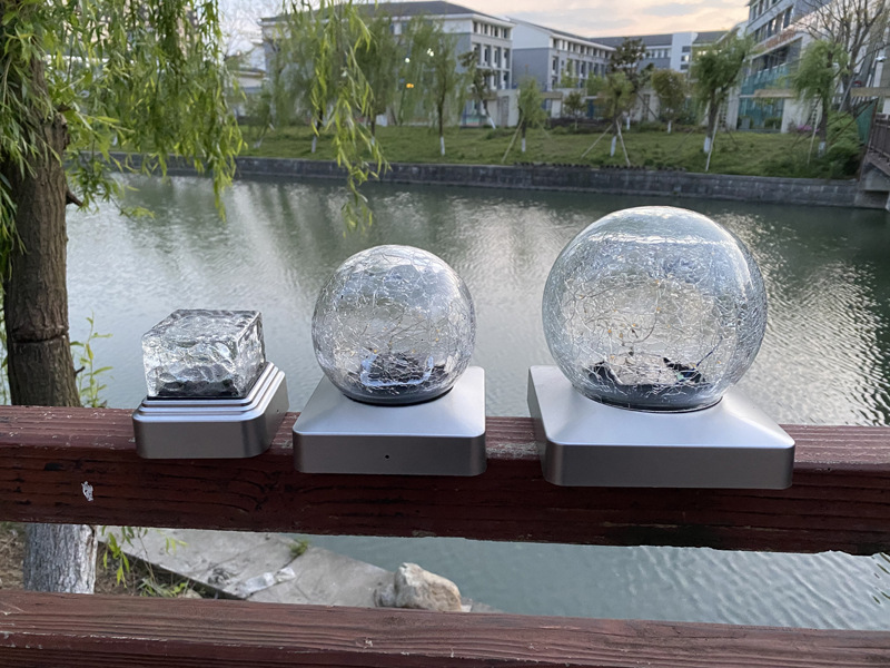 Outdoor Solar Pillar Lamp Wall Lamp Wooden Pillar Lamp Courtyard Pillar Cap Lamp Waterproof Solar Fence Lamp Outdoor Solar Pillar Lamp Wall Lamp Wooden Pillar Lamp Courtyard Pillar Cap Lamp Waterproof Solar Fence Lamp