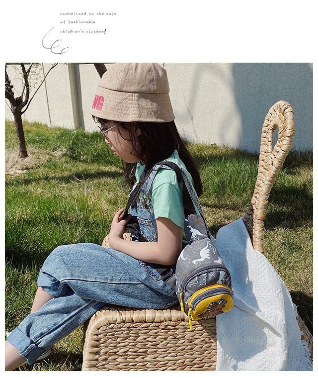 Children's Popular Messenger Bag Fashionable Stylish Waist Bag Boys and Girls Handsome Dinosaur Shoulder Bag Baby Cute Chest Bag