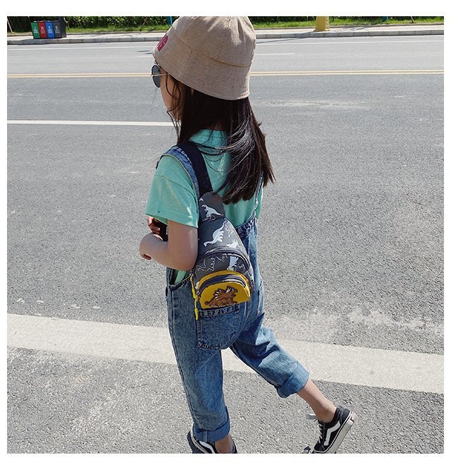 Children's Popular Messenger Bag Fashionable Stylish Waist Bag Boys and Girls Handsome Dinosaur Shoulder Bag Baby Cute Chest Bag