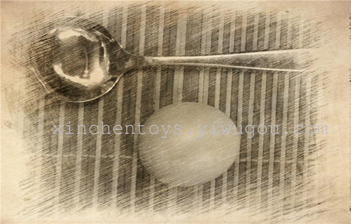 Apple holding the child will be sounded with BB whistle toy simulating fruit
