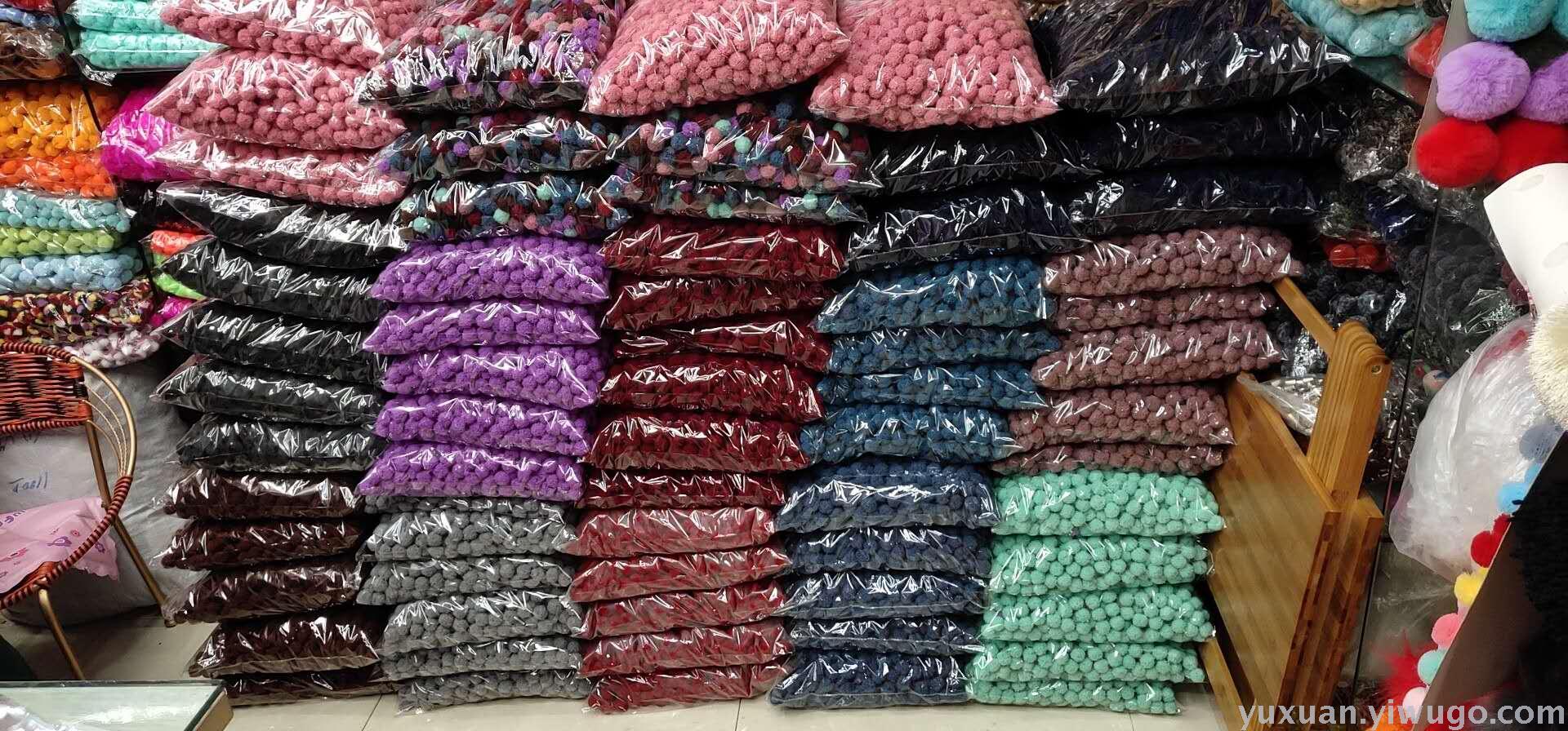 New 2cm spot badminton ball dog fur ball accessories New 2cm spot badminton ball dog fur ball accessories