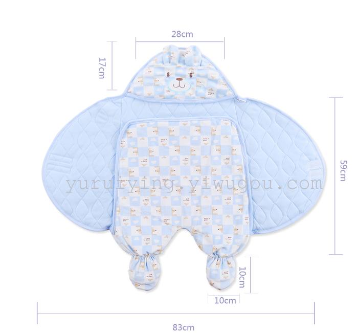 The infant was holding newborn children sleeping bag baby sleeping baby sleeping bag was split kick against the winter The infant was holding newborn children sleeping bag baby sleeping baby sleeping bag was split kick against the winter