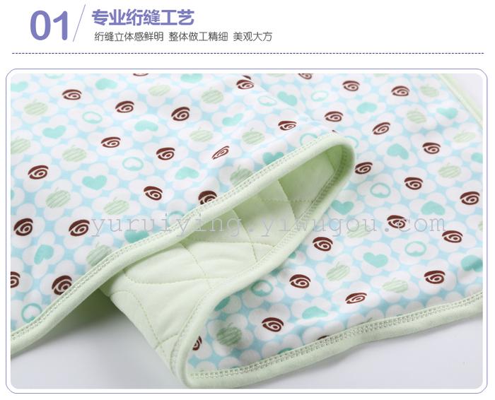 The infant was holding newborn children sleeping bag baby sleeping baby sleeping bag was split kick against the winter The infant was holding newborn children sleeping bag baby sleeping baby sleeping bag was split kick against the winter