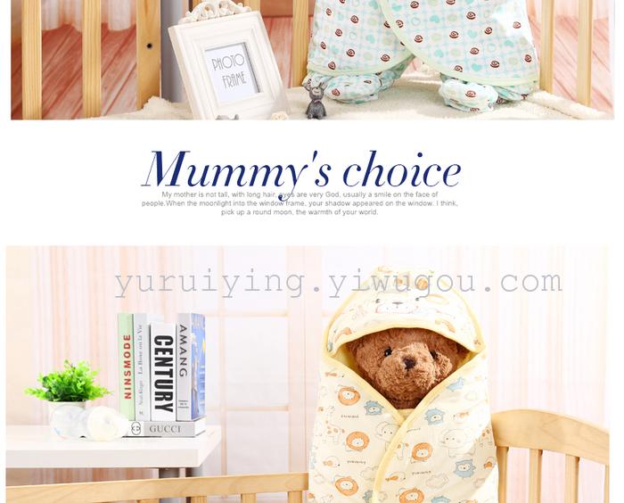 The infant was holding newborn children sleeping bag baby sleeping baby sleeping bag was split kick against the winter The infant was holding newborn children sleeping bag baby sleeping baby sleeping bag was split kick against the winter
