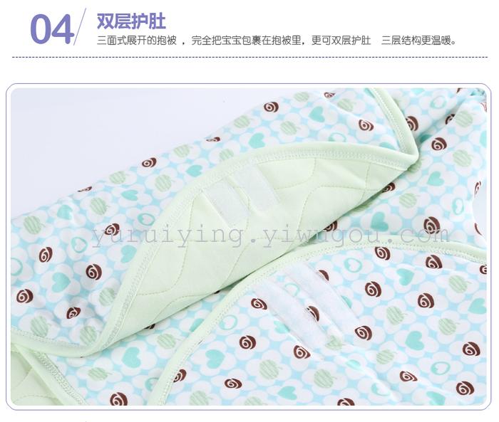 The infant was holding newborn children sleeping bag baby sleeping baby sleeping bag was split kick against the winter The infant was holding newborn children sleeping bag baby sleeping baby sleeping bag was split kick against the winter